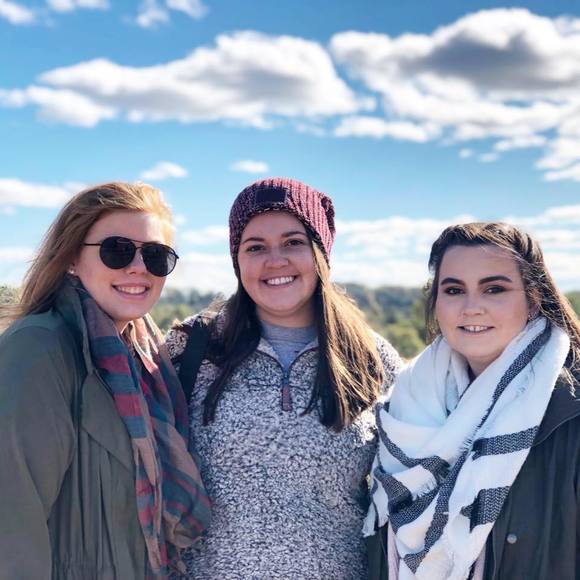 Meet your Posher, Abby - Picture 1 of 1